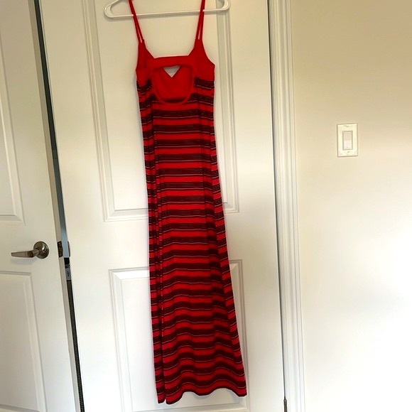 Pink and Black Maxi Dress with Padded Cups - Picture 4 of 6